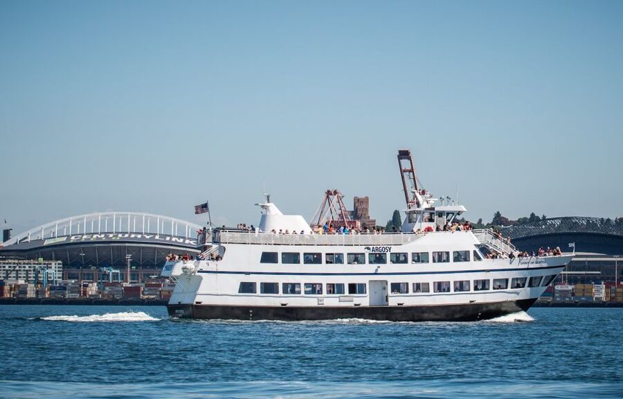 Seattle: Harbor Cruise with Local Guide - T-Mobile Park and Smith Tower