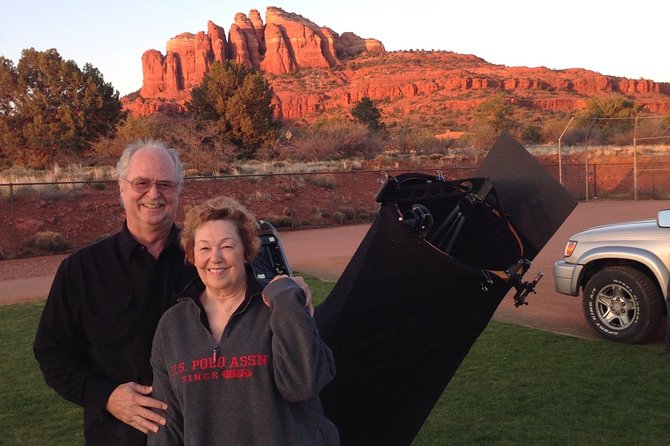 Sedona Stargazing Tours LLC - Binoculars and chairs make the waiting easier