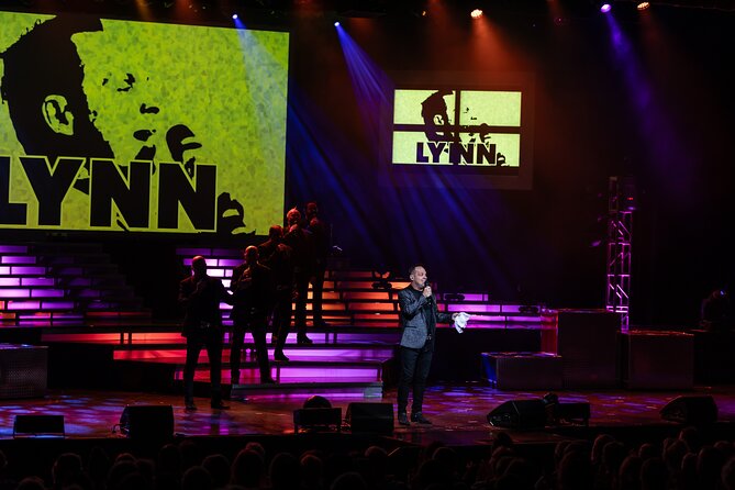 SIX Show in Branson - The Two-Hour Format Gives You a Full Evening