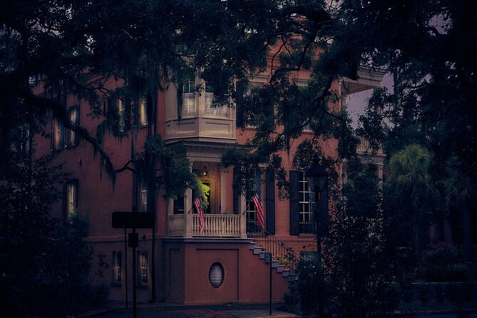 Sixth Sense Savannah Ghost Tour - Old Candler Hospital and stories of those who stayed