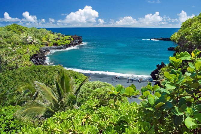 Small-Group Road to Hana Luxury Tour - Waiʻānapanapa’s black-sand beach