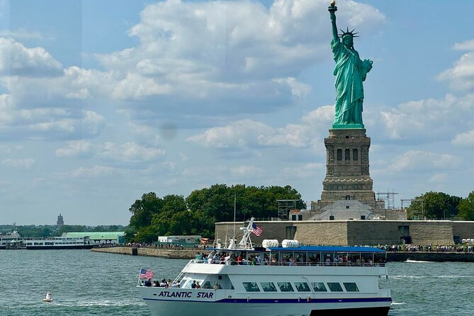 Starship Landmark 90 Minute Sightseeing Cruise - One World Trade Center and Lower Manhattan