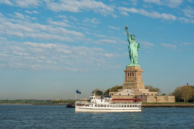 Statue of Liberty and New York City Skyline Sightseeing Cruise - Why this yacht is different from a standard harbor boat