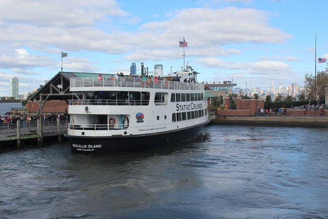 Statue of Liberty Tour with Ellis Island and Immigration Museum - Liberty Island and the Statue of Liberty