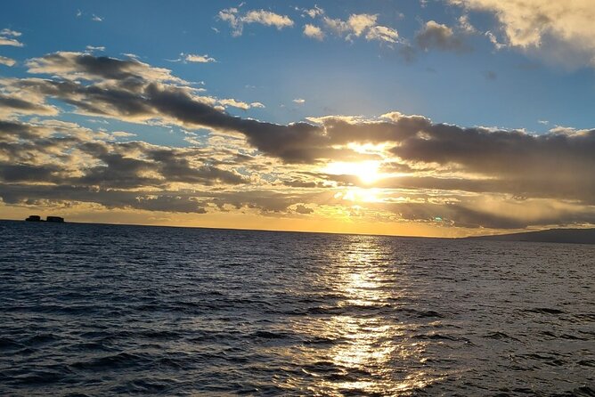 Sunset Dinner Cruise in Honolulu, Hawaii - What the evening is meant to be