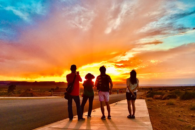 Sunset Tour of Monument Valley - Why this three-hour sunset tour works