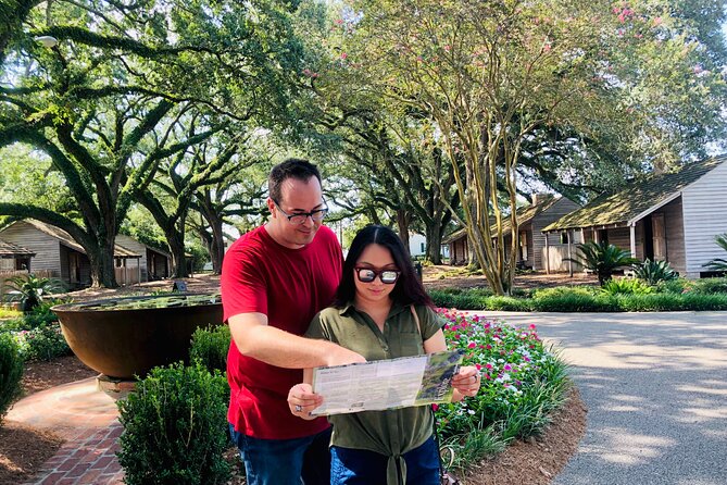 Swamp Boat Ride and Oak Alley Plantation Tour from New Orleans - The guides, coach, and pace