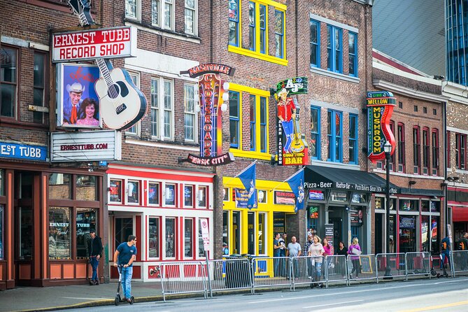 Taste of Nashville Food & Sightseeing Tour - Hot chicken, barbecue, and Southern sweets