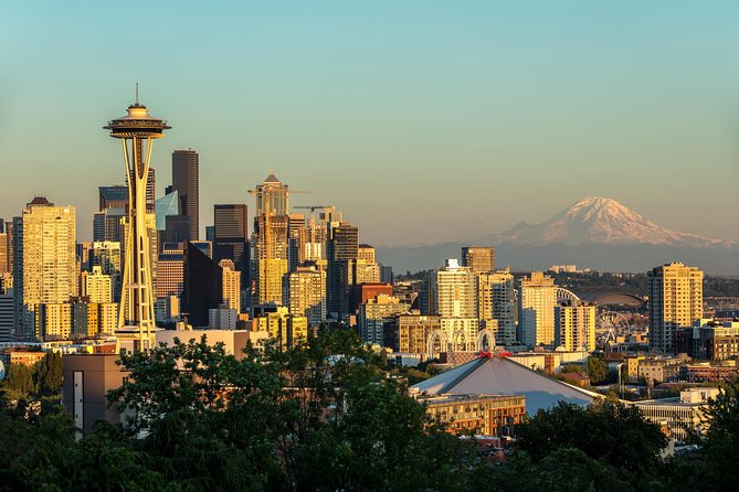 The Best of Seattle City Highlights Tour - Stadiums, Chinatown, and modern Seattle