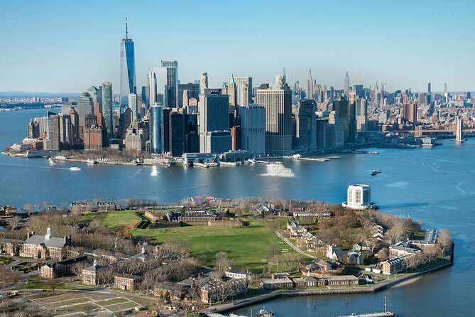 The Big Apple Helicopter Tour of New York City - The George Washington Bridge and the return flight