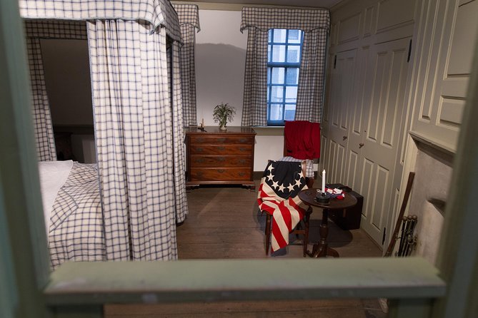 The Constitutional Walking Tour of Philadelphia - Betsy Ross, the Quakers, and Franklin’s grave