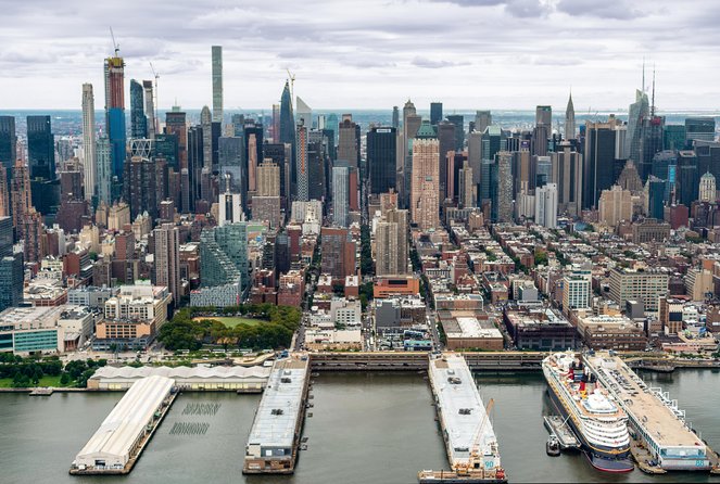 The Manhattan Helicopter Tour of New York - Seating, group size, and the middle-seat gamble