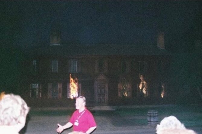 The Original Ghosts of Williamsburg Tour - Are the guides the main attraction?