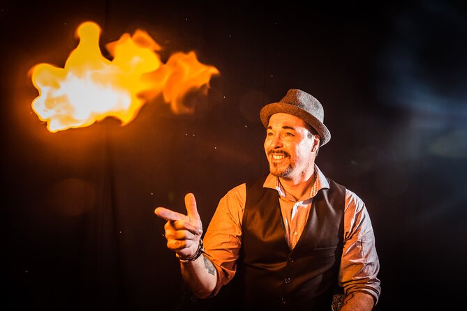 The Outta Control Magic Dinner Show in Orlando - Pizza, salad, dessert, and unlimited drinks