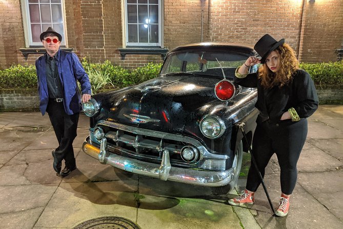 True Crime Pub Crawl - the Original Savannah Murder Tour - Colonial Park Cemetery after dark