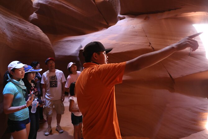 Upper Antelope Canyon Tour-AACT - Crowds, group size, and the pace