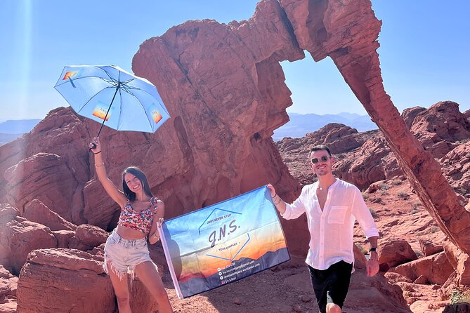 Valley of Fire and Red Rock Canyon Day Tour from Las Vegas - Elephant Rock and the first desert views