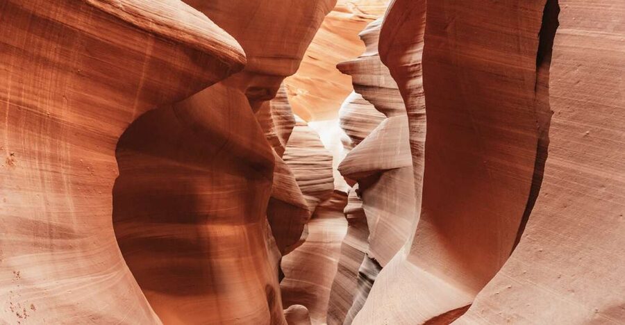 Vegas: Antelope Canyon & Horseshoe Bend Tour at Golden Hour - Horseshoe Bend and the ten-minute walk