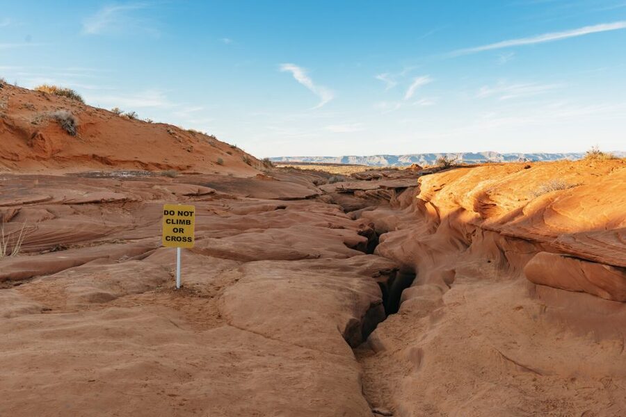 Vegas: Antelope Canyon & Horseshoe Bend Tour at Golden Hour - Who should book this 16-hour tour?