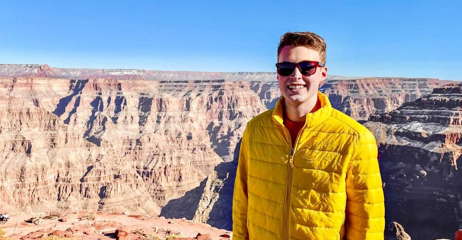 Vegas: Grand Canyon, Hoover Dam, Lunch/Skywalk Options, WiFi - Arizona Joshua Tree Forest: a quick photo break