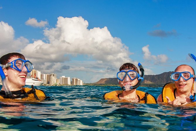 Waikiki, Hawaii: Turtle Canyon Snorkel Excursion - Snacks, refreshments, and the two-hour pace