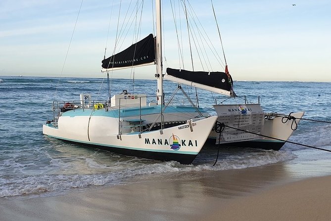 Waikiki Turtle Snorkel and Sail on Hawea Catamaran - Snacks, drinks, and the ride back