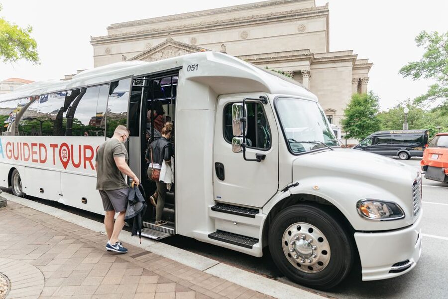 Washington, DC: Full-Day Tour with a Scenic River Cruise - Martin Luther King Jr. Memorial and the Lincoln Memorial