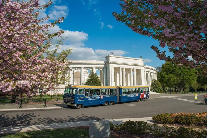 Washington DC Hop-On Hop-off Trolley Tour with 15 Stops - Why this trolley can save your feet in Washington