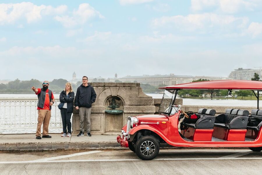 Washington DC: National Mall Tour by Electric Vehicle - Why an electric cart works well on the National Mall