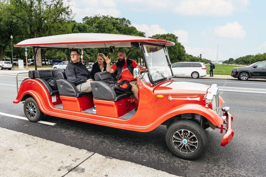 Washington DC: National Mall Tour by Electric Vehicle - Lincoln Memorial and the meaning of the war memorials