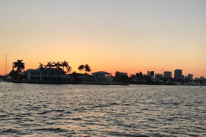 Water Taxi All Day hop-on hop-off Venice of America Boat Tour - Bahia Mar and the beach stops