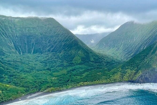 West Maui and Molokai Special 45-Minute Helicopter Tour - Photography, Clothing, and Motion Sickness Tips