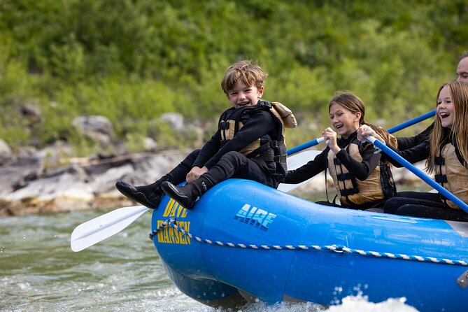 Whitewater Rafting in Jackson Hole : Family Standard Raft - Guides Make the Difference
