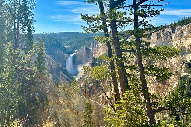 Yellowstone Lower Loop Full-Day Tour - Yellowstone Lake and the long scenic middle